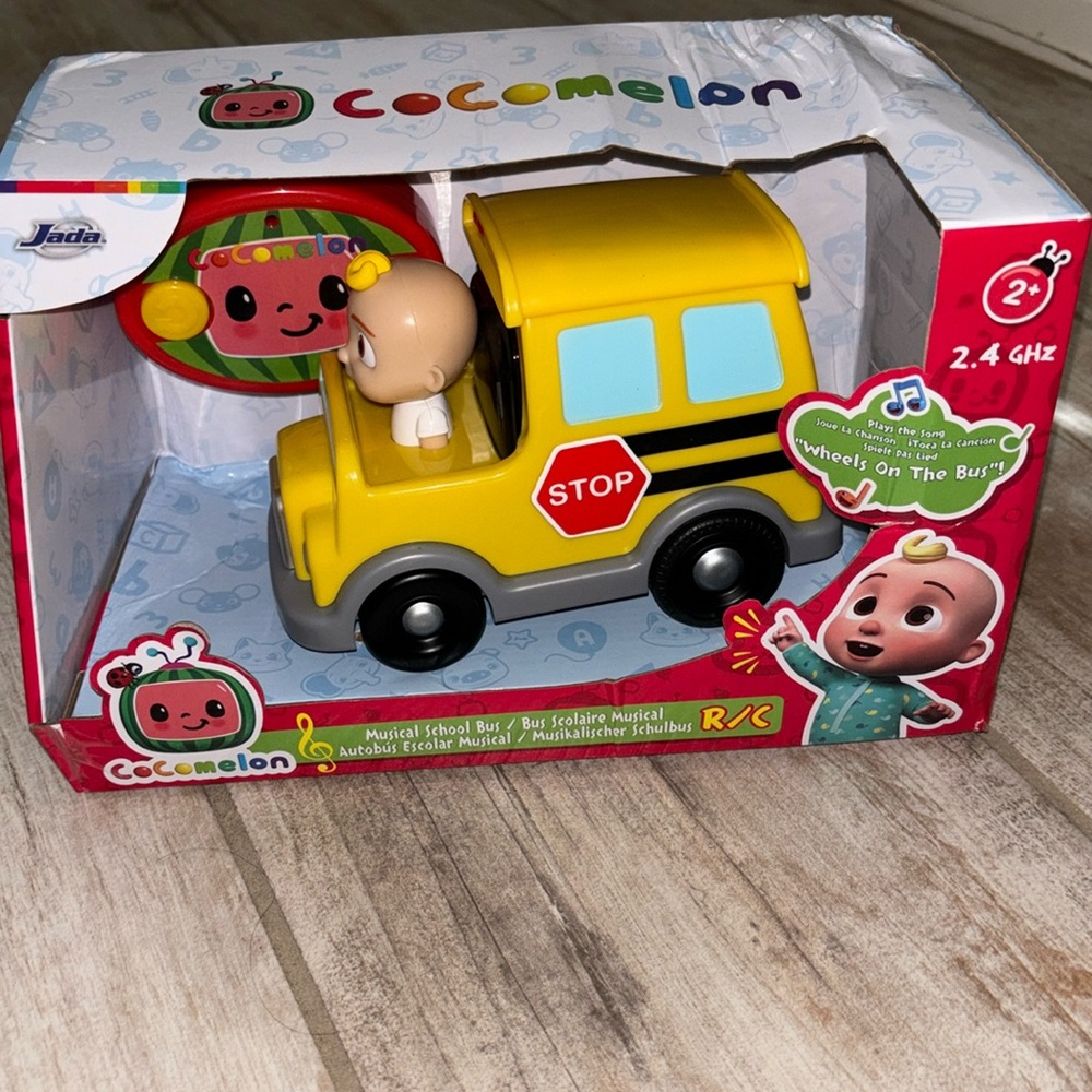 Cocomelon Musical School Bus R/C